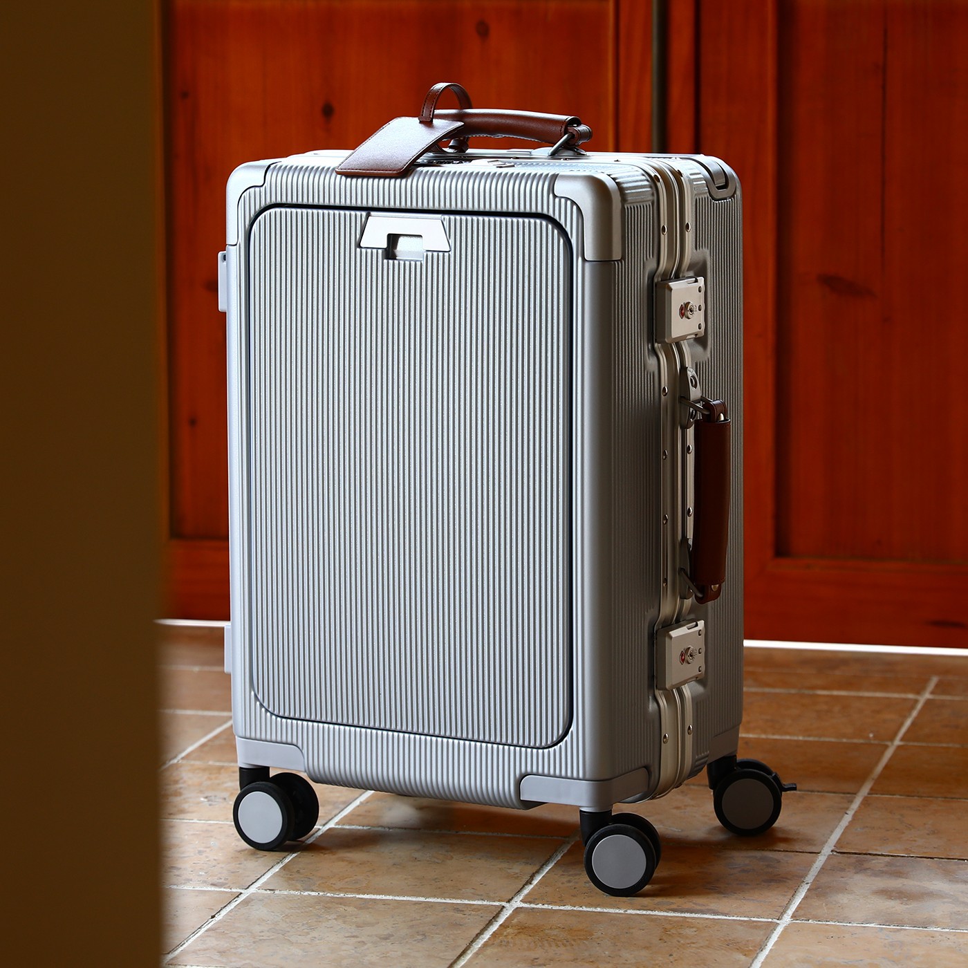 Aluminum Frame Carry On Luggage - Valigia trolley con telaio in alluminio,