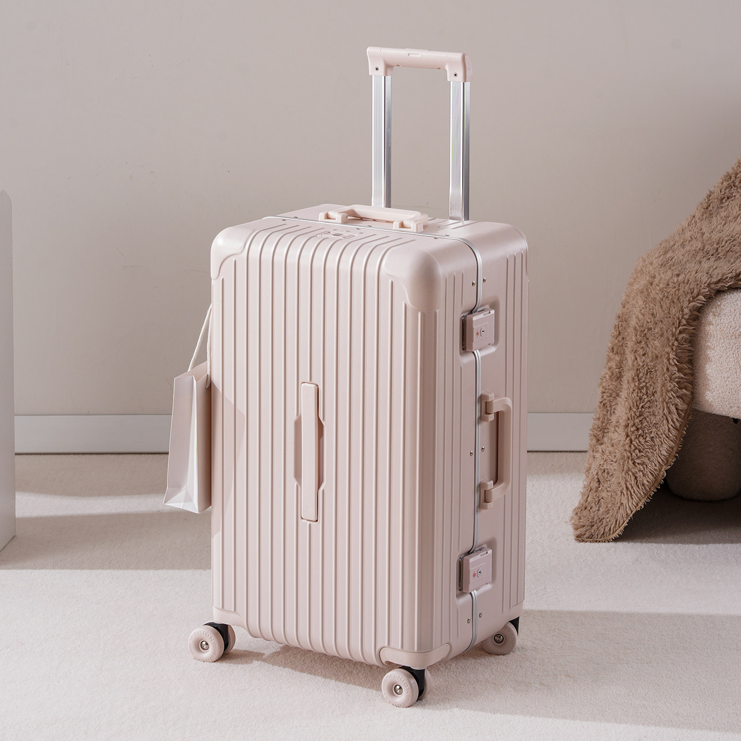 Nuova Valigia con Telaio in Al - Aluminum Frame Carry On Luggage recensione e prezzo